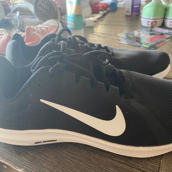 Nike Running Shoes. NWOT - Picture 2 of 6